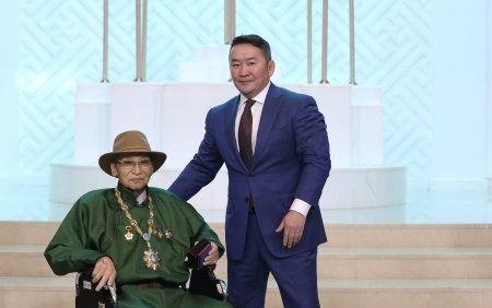 Үндэсний их баяр наадмыг тохиолдуулан Монгол Улсын Ерөнхийлөгч Х.Баттулга зарлиг гаргаж Төрийн дээд цол, одон, медаль гардууллаа