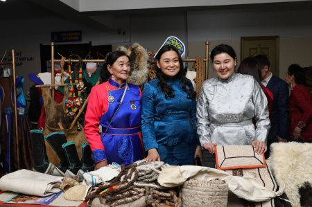 Монголд зочлох жилийн хүрээнд Ховд аймгийн гар урлалын өвлөн уламжлагчдыг чадавхжуулна